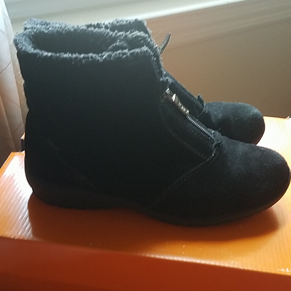 Booties - Picture 2 of 6